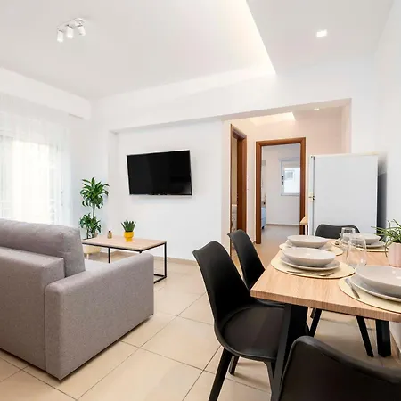 Town, 3 Min To - Kyma 4 Apartment *