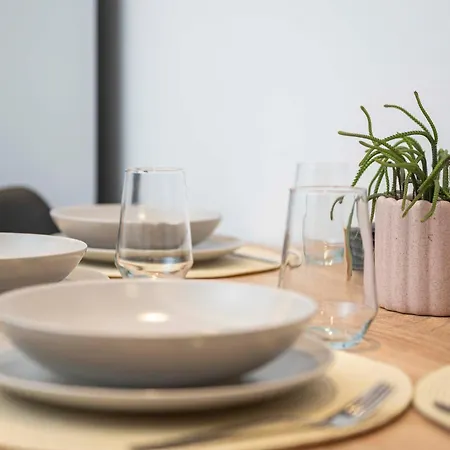 Apartment Town, 3 Min To - Kyma 4