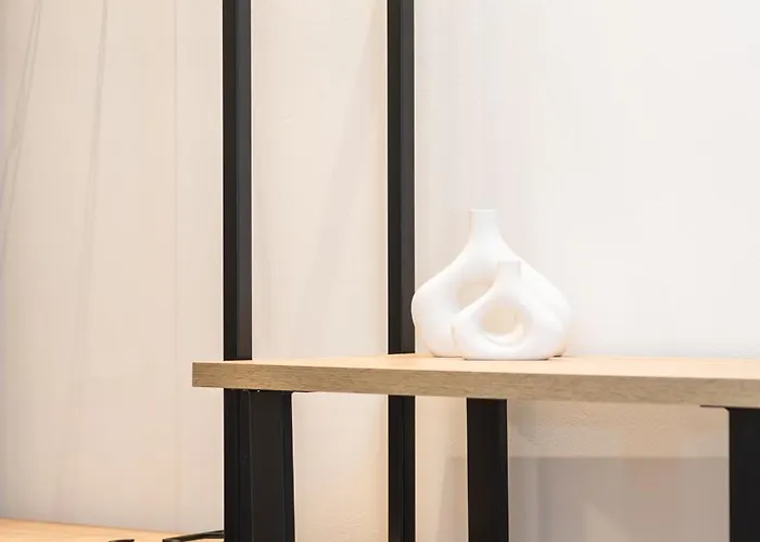 Town, 3 Min To - Kyma 4 *